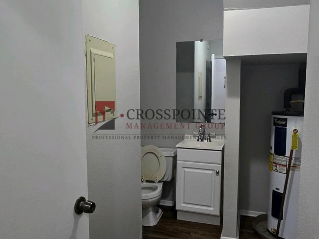 Building Photo - Available Now! Spacious 2-Bedroom, 1.5-Bath Townhome in White Oak!