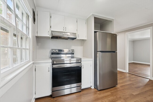 Building Photo - 1087 Littlefield Rd