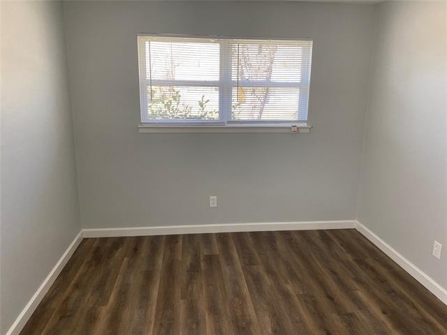 Building Photo - 1336 E Park Dr
