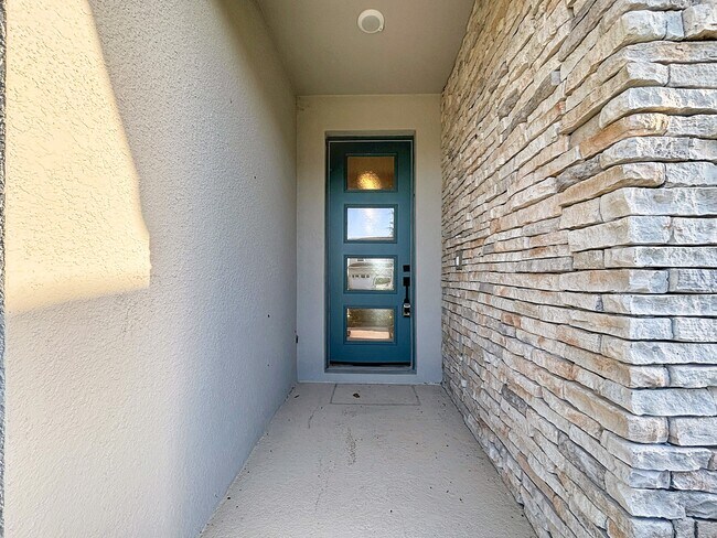 Building Photo - 362 Sofia Ln