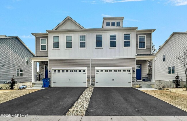 Primary Photo - 19 Barnegat Ln