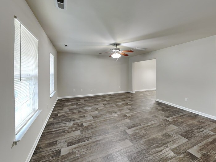 Building Photo - 1003 Valley Ridge Rd