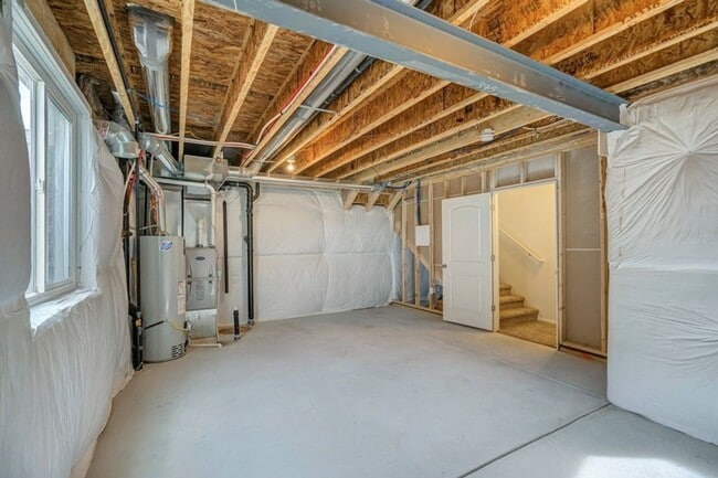 Building Photo - 935 Mount Shavano Ave