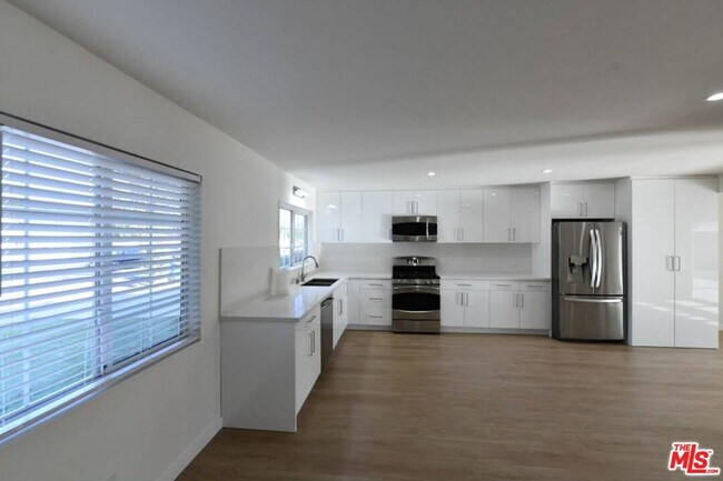 Building Photo - 3125 Jacinto Ave