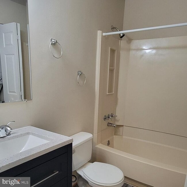 Building Photo - 5801 Folgate Ct