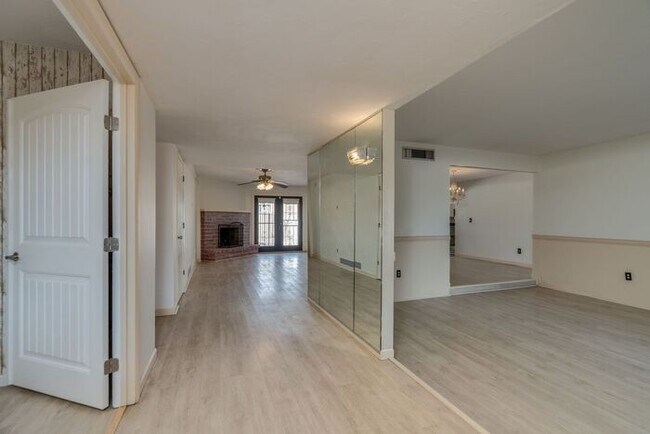 Building Photo - Spacious Tucson Rental Home with Pool & Mo...