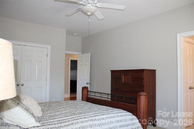 Building Photo - 17404 Summer Pl Dr