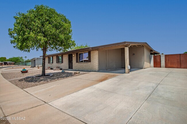 Building Photo - 7660 N Nathan Hale Ave