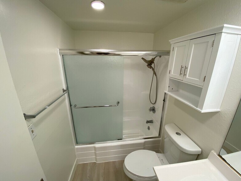 Building Photo - 3730 S Sepulveda Blvd