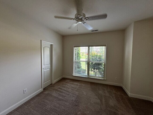 Building Photo - Available now in amazing location
