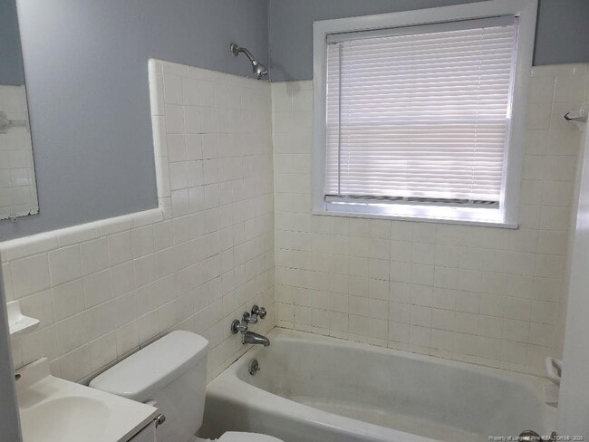 Building Photo - 4215 S Dowfield Dr