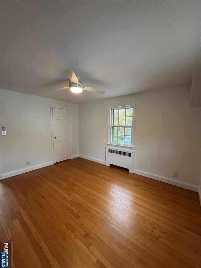 Building Photo - 364 Owen Ave