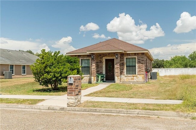 Building Photo - 3453 Navigator Dr