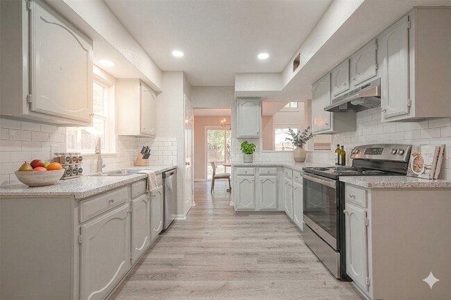 Building Photo - 15638 Schumann Ln