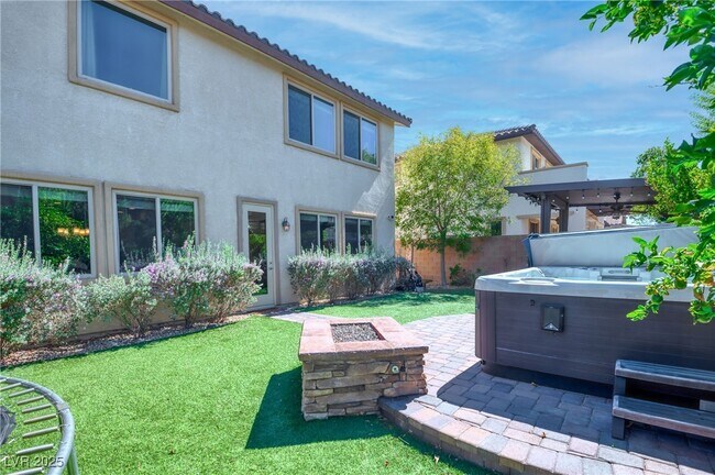 Building Photo - 1129 Via Della Costrella