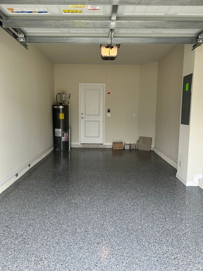 Building Photo - Move In ASAP!! - Brand New 3 bedroom 2.5 bath Townhouse for rent in Kissimmee, FL.