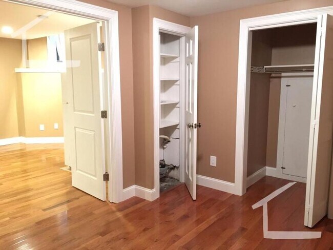 Building Photo - 14 Bay State Rd