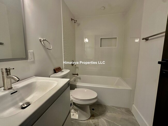 Building Photo - 100 Mt Pleasant Ave