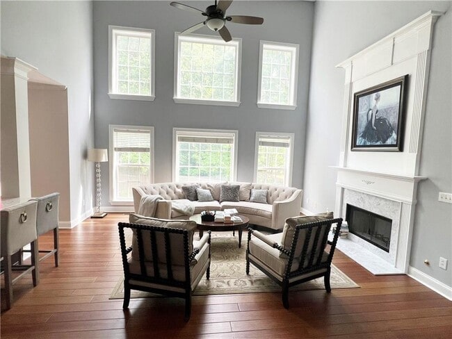 Building Photo - 7190 Belcrest Dr