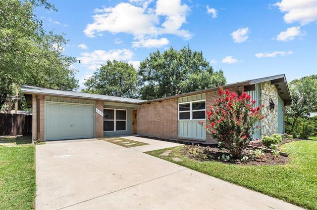 Building Photo - 806 Greenhaven Dr