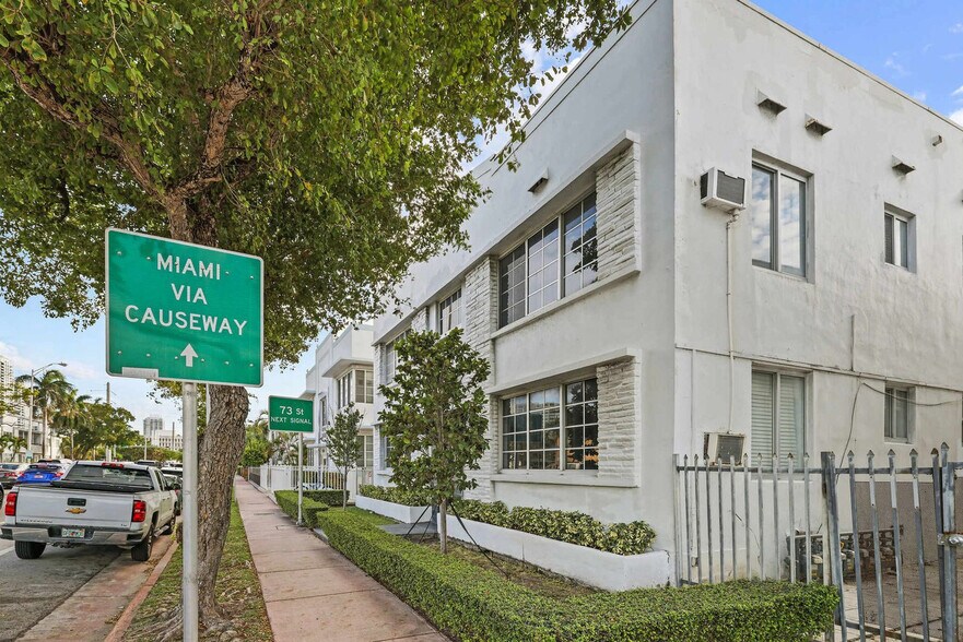 Building Photo - 7340 Harding Ave