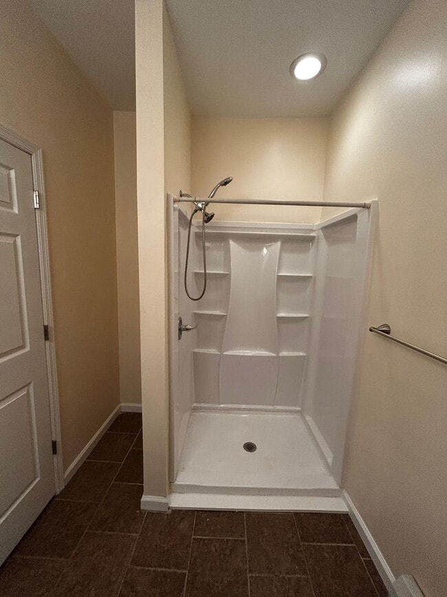 Building Photo - 1326 E Gibson St