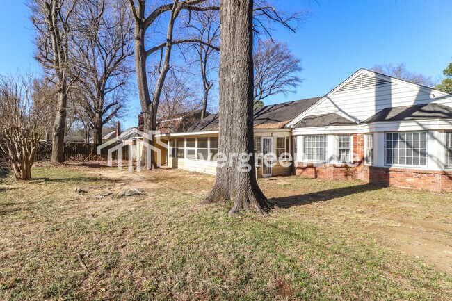 Building Photo - 5597 Forsyth Dr