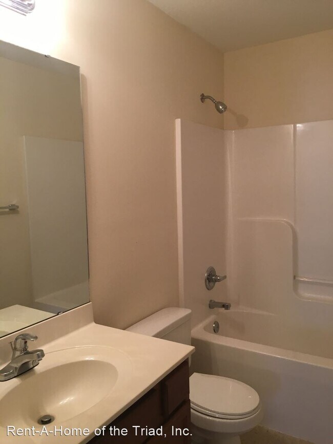 Building Photo - 3 br, 2 bath House - 137 Thomas Street