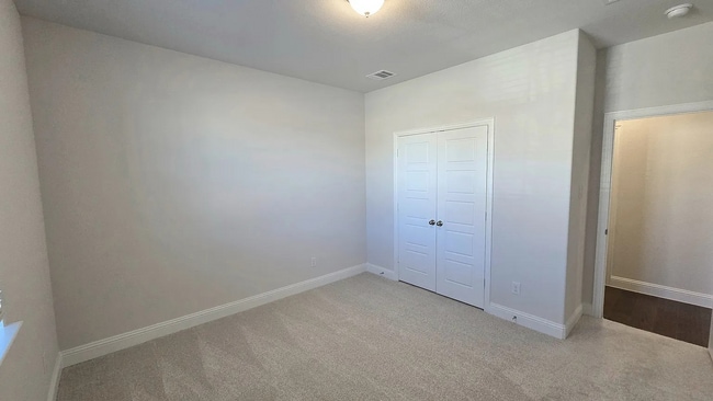 Building Photo - 3029 Hollybrook Ln