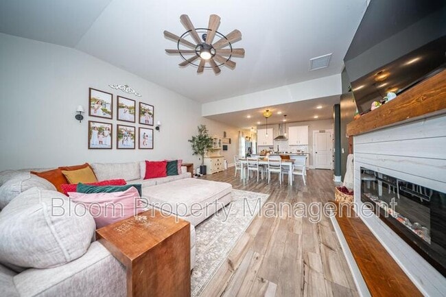 Building Photo - 5008 Cedar Brush Ct