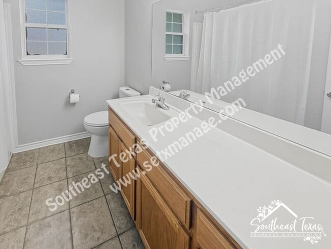 Building Photo - 280 Parkway Dr