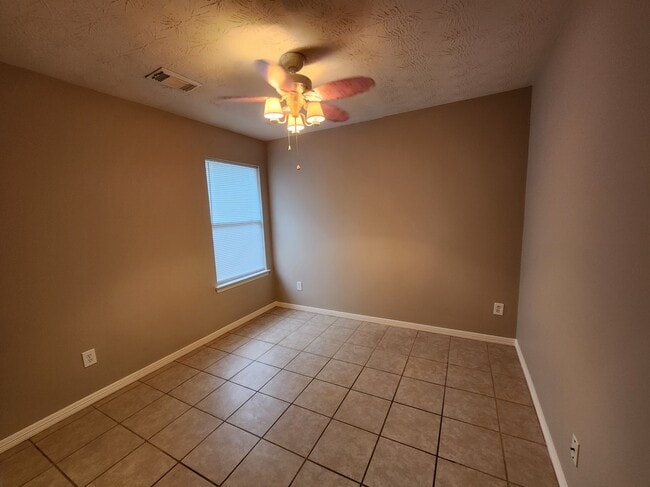 Building Photo - 24315 Hard Wood Dr