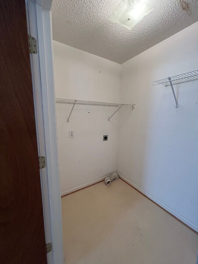 Laundry/storage - 609 Florence Ave