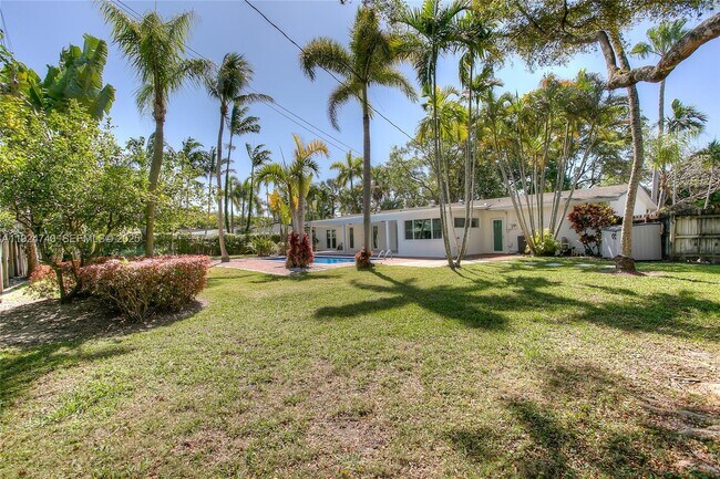 Building Photo - 8265 SW 150th Dr