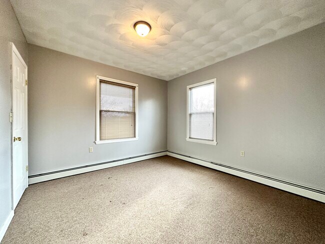 Building Photo - 48 Berkshire St