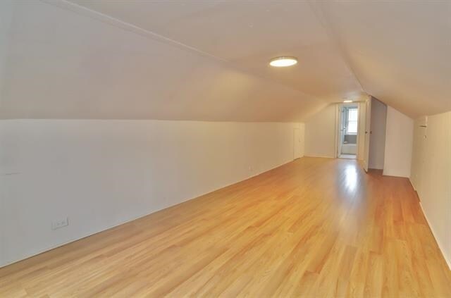 Building Photo - 166 St Pauls Ave