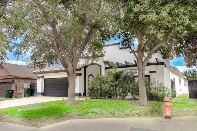 Building Photo - 10620 Porfirio Dr