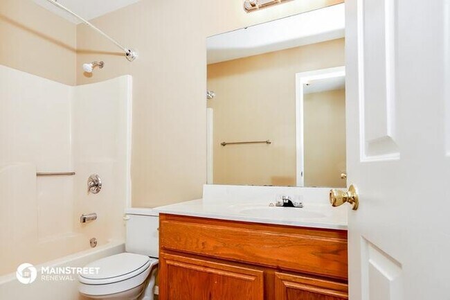 Building Photo - 5 Coachman Ct, O'Fallon, MO 63368