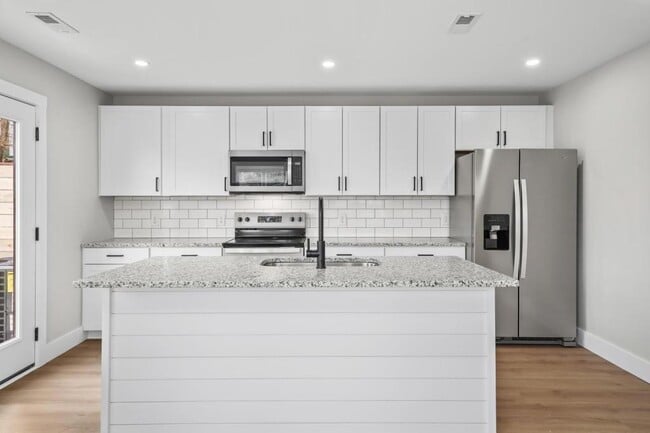 Building Photo - 112 Shipman Dr