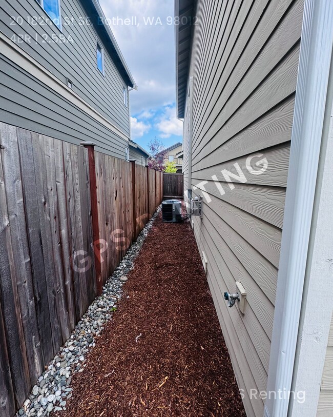 Building Photo - 20 182nd St SE