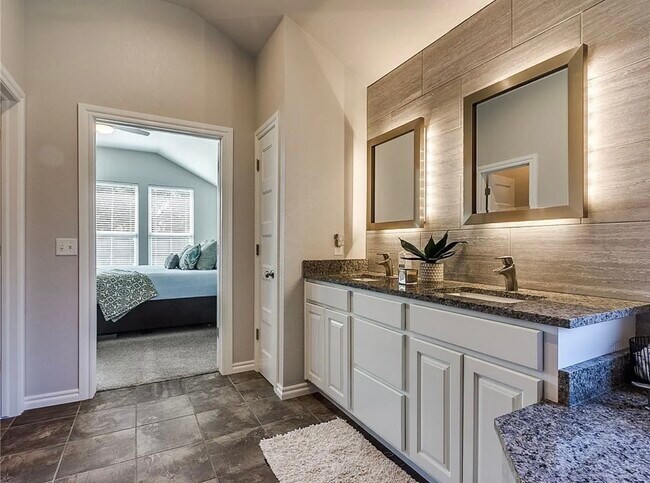 Building Photo - 10704 NW 32nd St