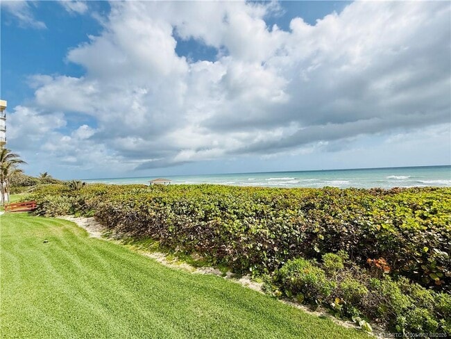 Building Photo - 7410 S Ocean Dr