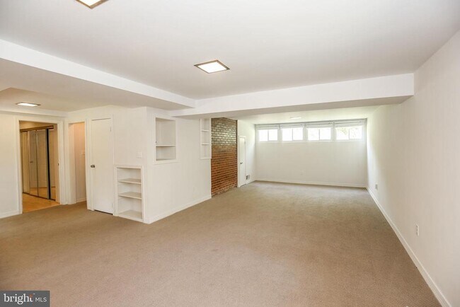 Building Photo - 8401 Beech Tree Rd