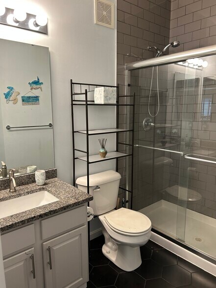 Building Photo - 2461 Aldermont Ct