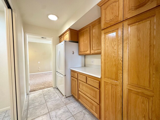 Building Photo - COMING SOON! AMAZING 3 Bedroom 3 Bathroom ...