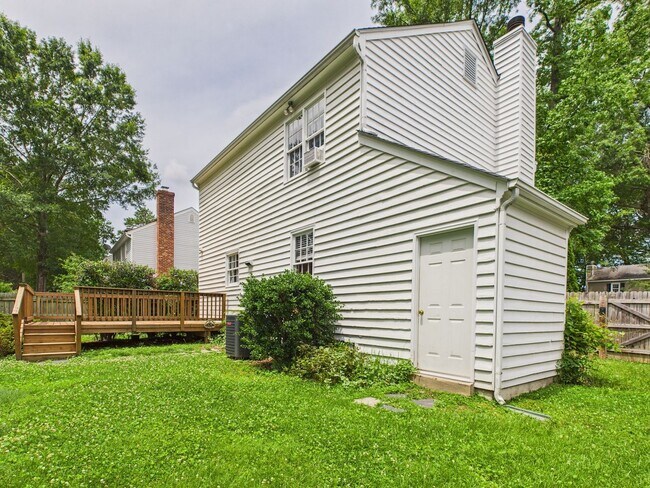 Building Photo - 1917 Millsap Ln