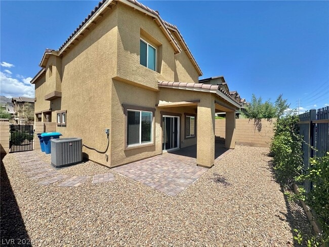 Building Photo - 7020 Colonial Ranch St
