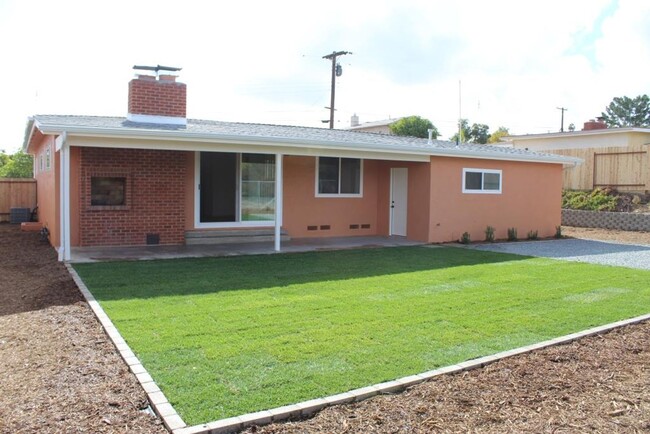 Building Photo - 3Bed/2Bath -Serra Mesa ~ Gowdy Ave.