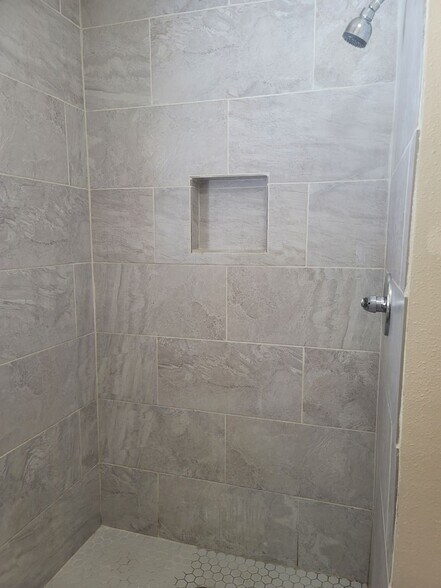 Building Photo - 1243 Charles Dr