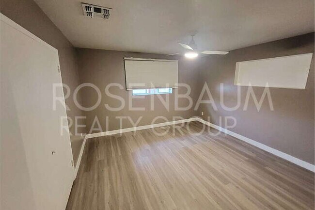 Building Photo - 2609 W McLellan Blvd